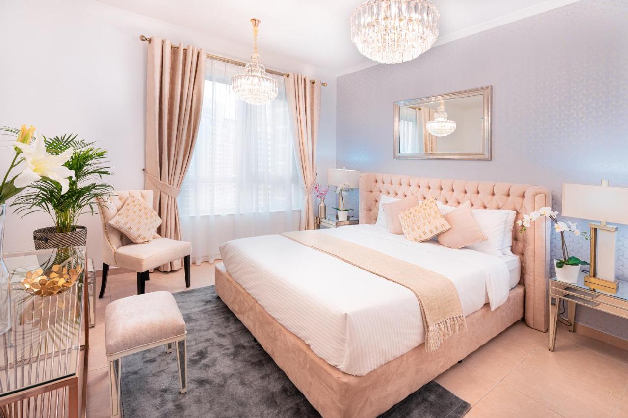 Elite Royal Apartment - Luxurious - Partial Burj Khalifa & Fountain View - Eminence Dubai Bagian luar foto